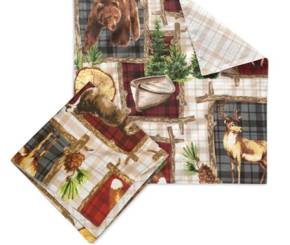 C&F Home Rustic Cabin 4 Napkins Set Fox Deer Bear Woods 20x20- NWT
